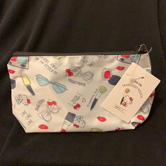 Hello Kitty makeup pouch from Japan NWT - Picture 1 of 6